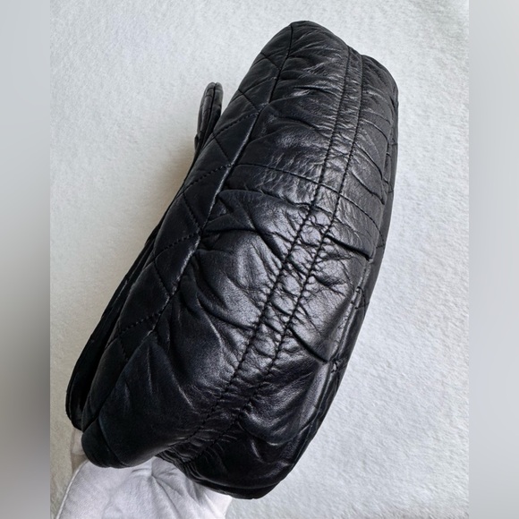ᴿᵃʳᵉ ✨CHANEL
Lambskin Quilted Small Sharpei Flap Black - Picture 10 of 16